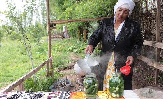 Когда в Таджикабадском районе Таджикистана началась реализация нового проекта по сохранению традиционных сельскохозяйственных культур, Соня Киргизова стала одним из первых его участников.